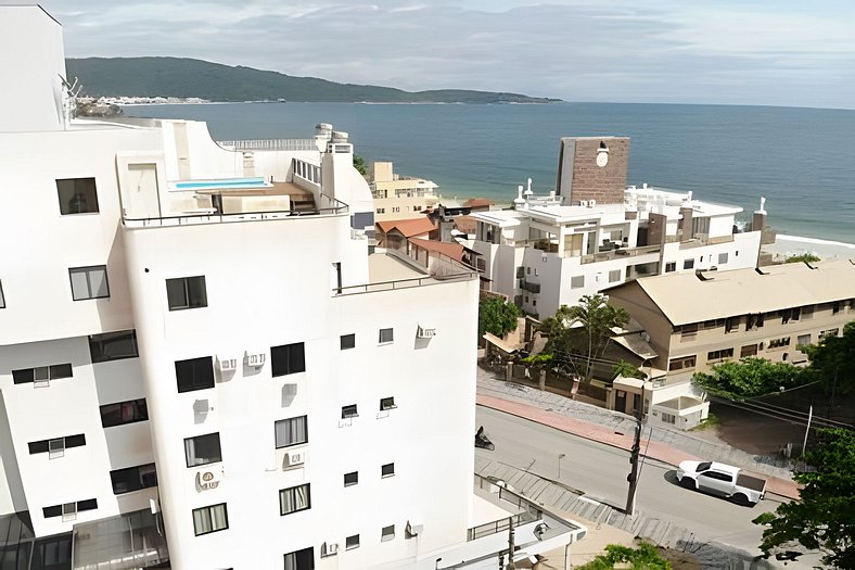 Baia azul com vista para todo mar, 50 m praia central de Bom